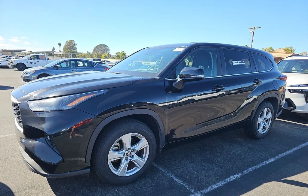 2025 TOYOTA HIGHLANDER LE - 1