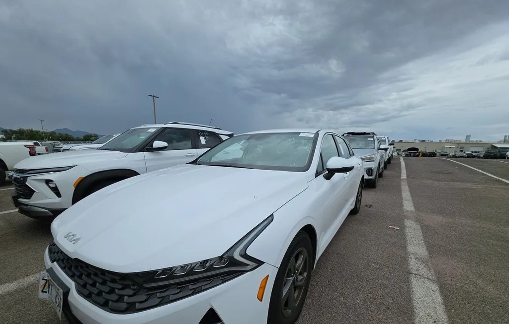 2023 KIA K5 LXS - 1