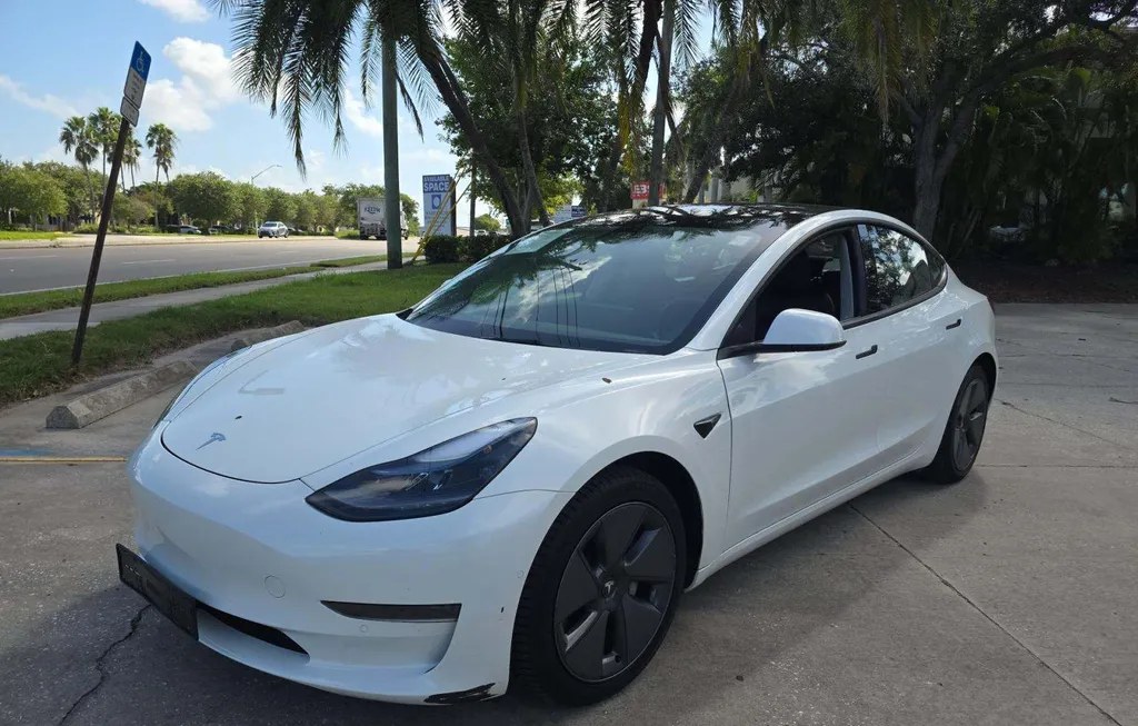 2022 TESLA MODEL 3 STANDARD RANGE - 1