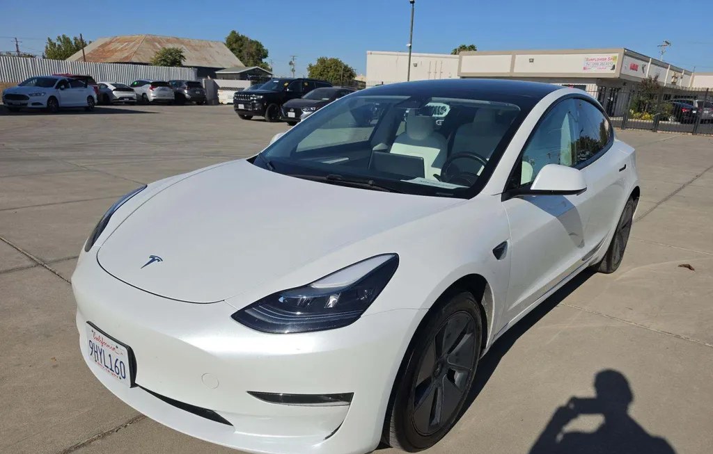 2023 TESLA MODEL 3 STANDARD RANGE - 1