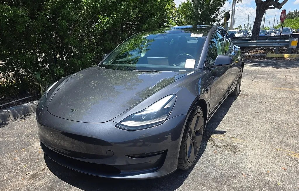 2023 TESLA MODEL 3 STANDARD RANGE - 1