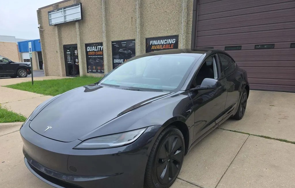 2025 TESLA MODEL 3 LONG RANGE - 1