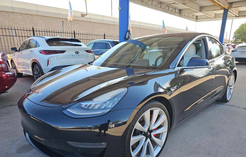 2018 TESLA MODEL 3 PERFORMANCE - 1