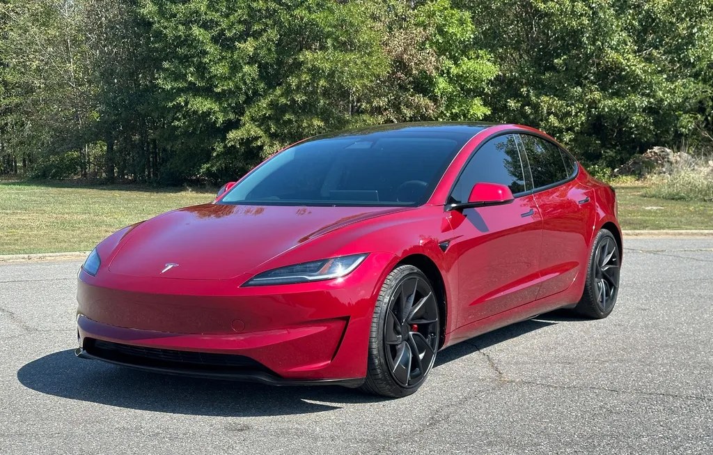 2025 TESLA MODEL 3 PERFORMANCE - 1
