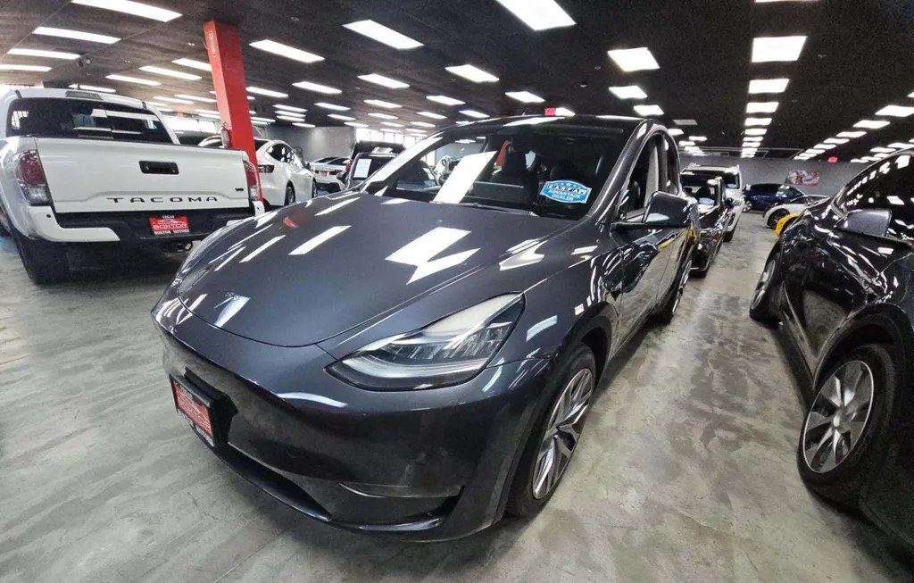 2021 TESLA MODEL Y LONG RANGE - 1