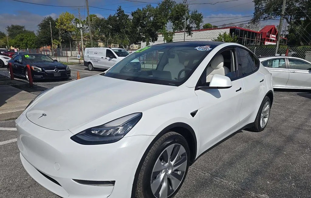 2021 TESLA MODEL Y LONG RANGE - 1