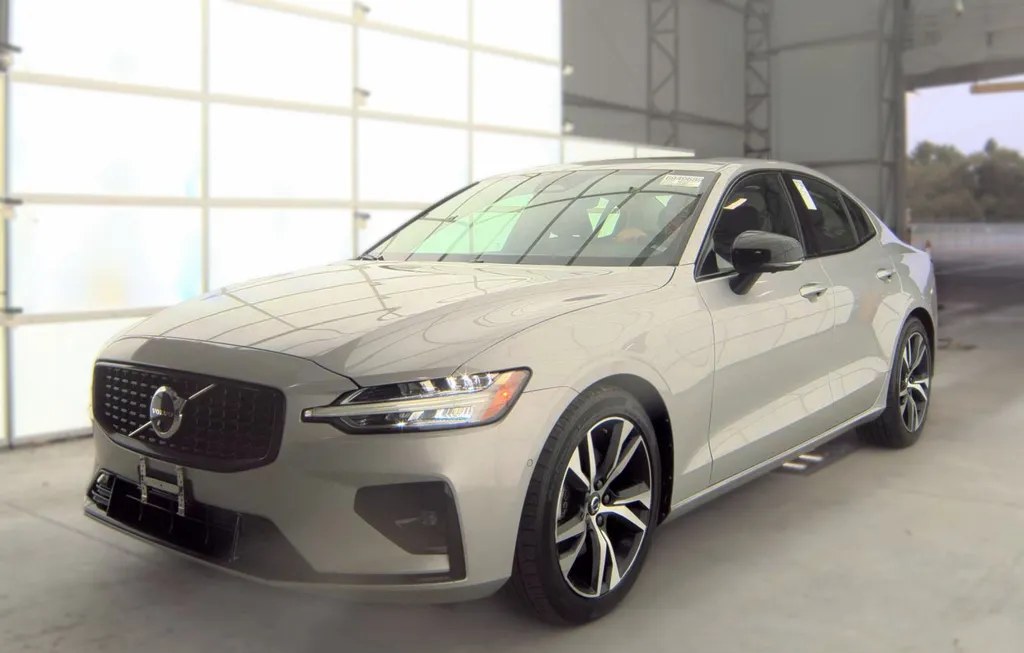2023 VOLVO S60 B5 PLUS DARK - 1