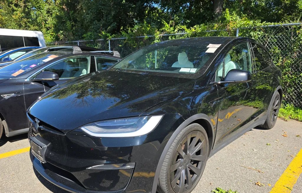 2023 TESLA MODEL X - 1