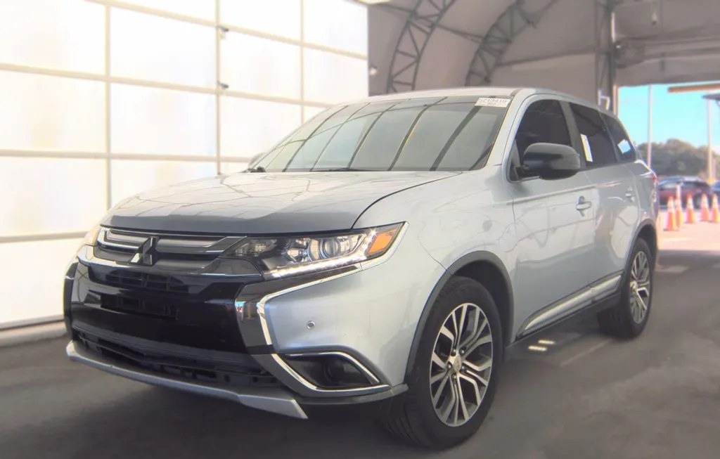 2017 MITSUBISHI OUTLANDER ES - 1