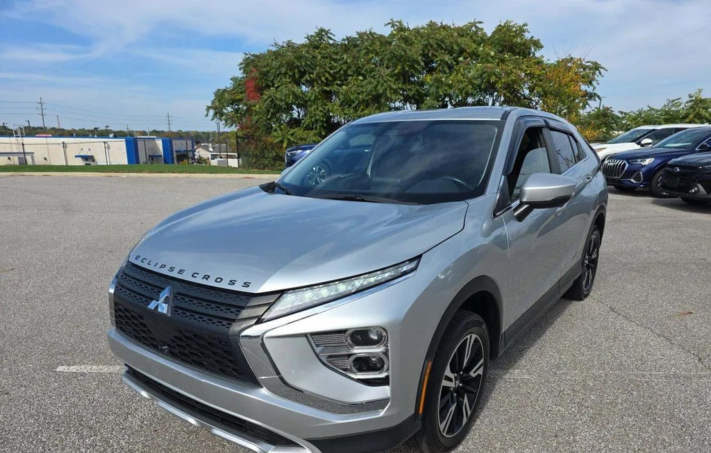 2024 MITSUBISHI ECLIPSE CROSS SE - 1