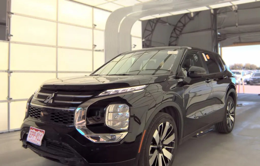 2025 MITSUBISHI OUTLANDER SE - 1