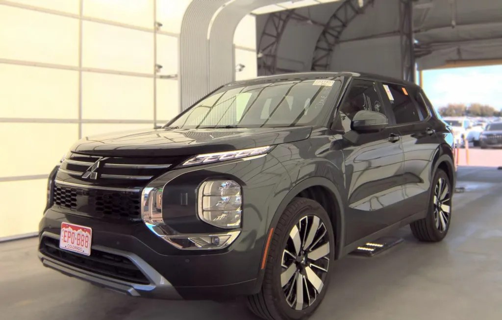 2025 MITSUBISHI OUTLANDER SE - 1