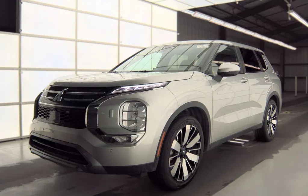 2025 MITSUBISHI OUTLANDER SE - 1