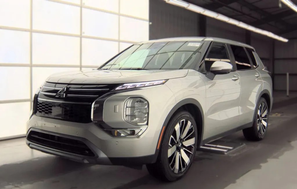 2025 MITSUBISHI OUTLANDER SE - 1
