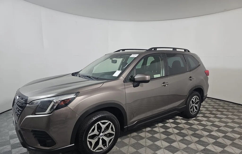2023 SUBARU FORESTER PREMIUM - 1