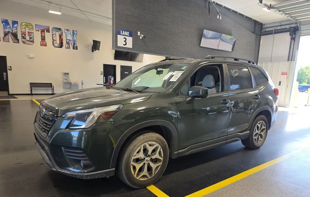 2022 SUBARU FORESTER PREMIUM - 1
