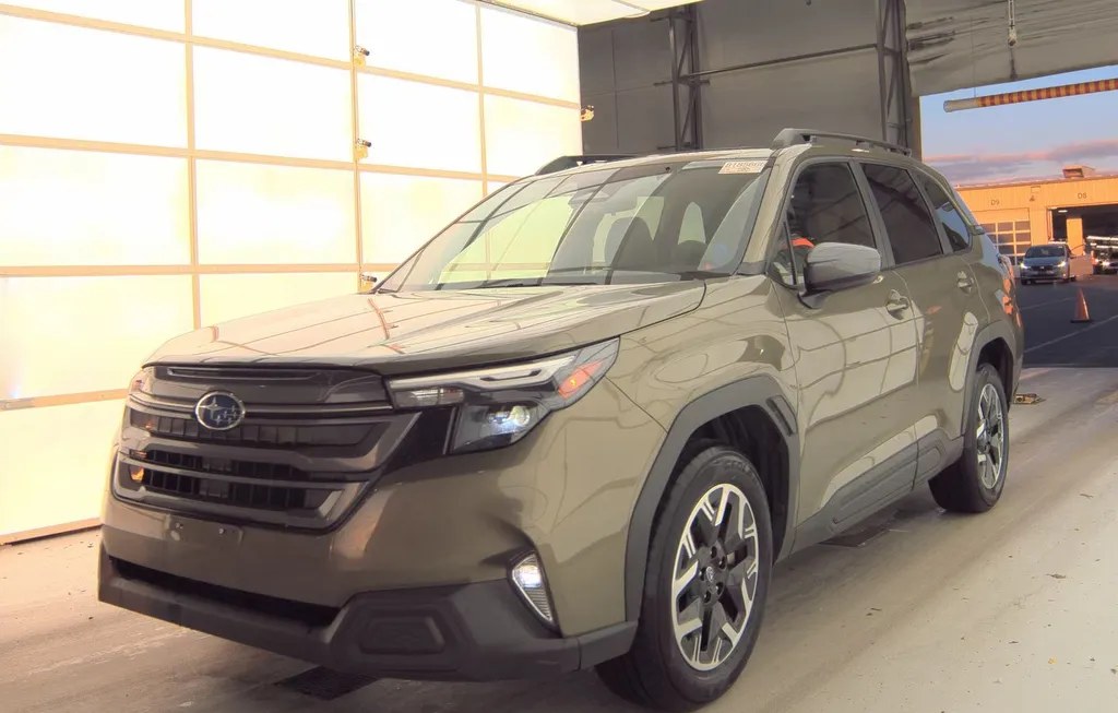 2025 SUBARU FORESTER PREMIUM - 1