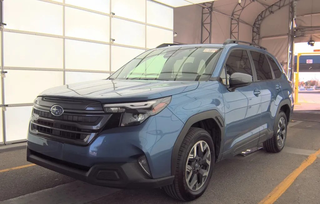 2025 SUBARU FORESTER PREMIUM - 1
