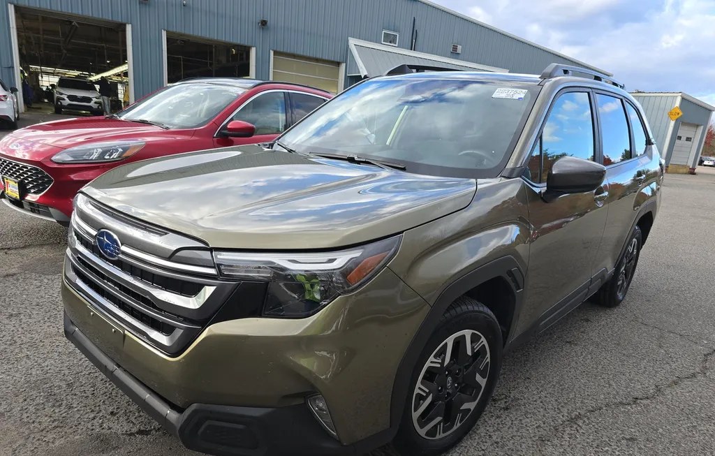 2025 SUBARU FORESTER PREMIUM - 1