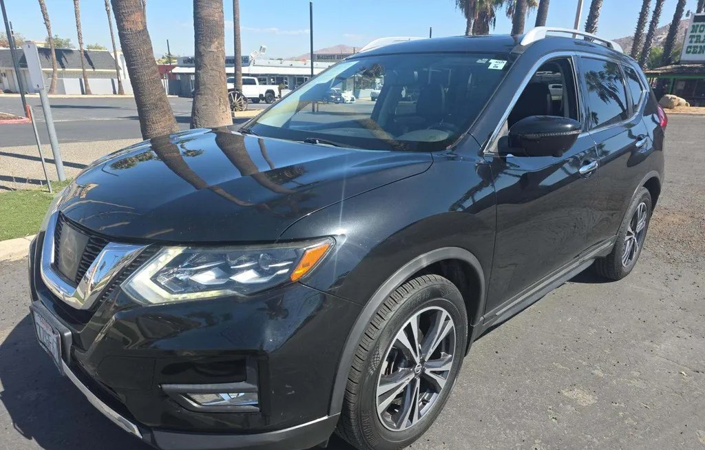 2017 NISSAN ROGUE SL - 1