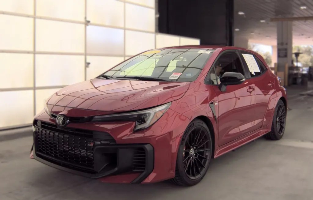 2025 TOYOTA GR COROLLA CORE - 1