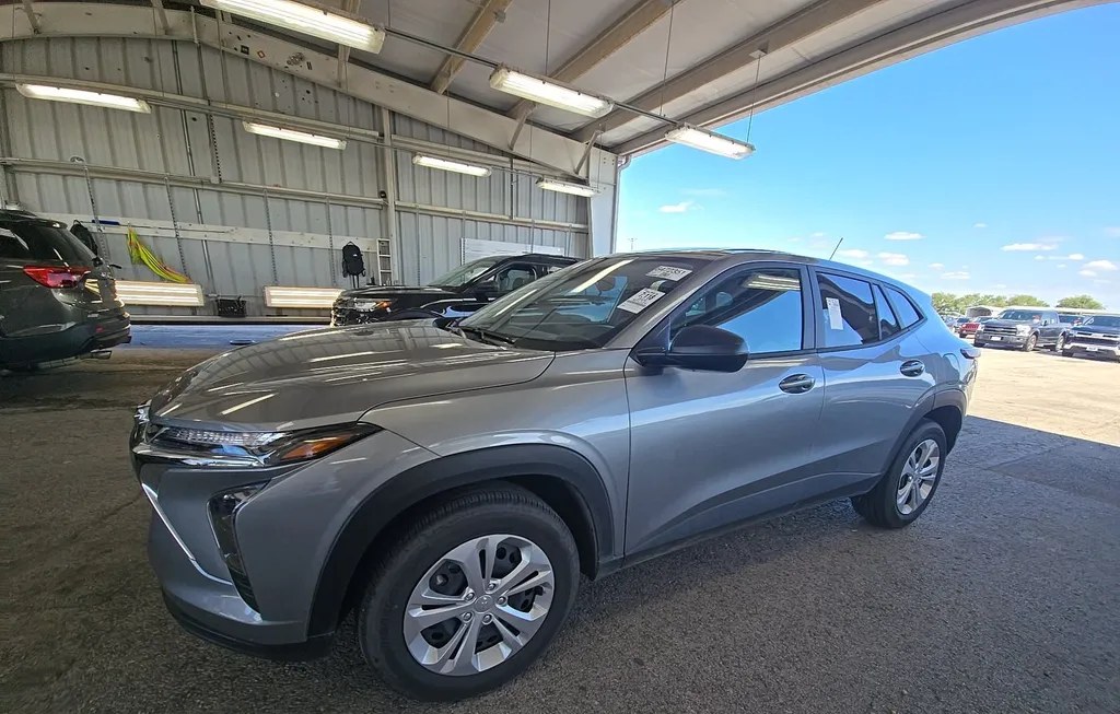 2026 CHEVROLET TRAX LS - 1