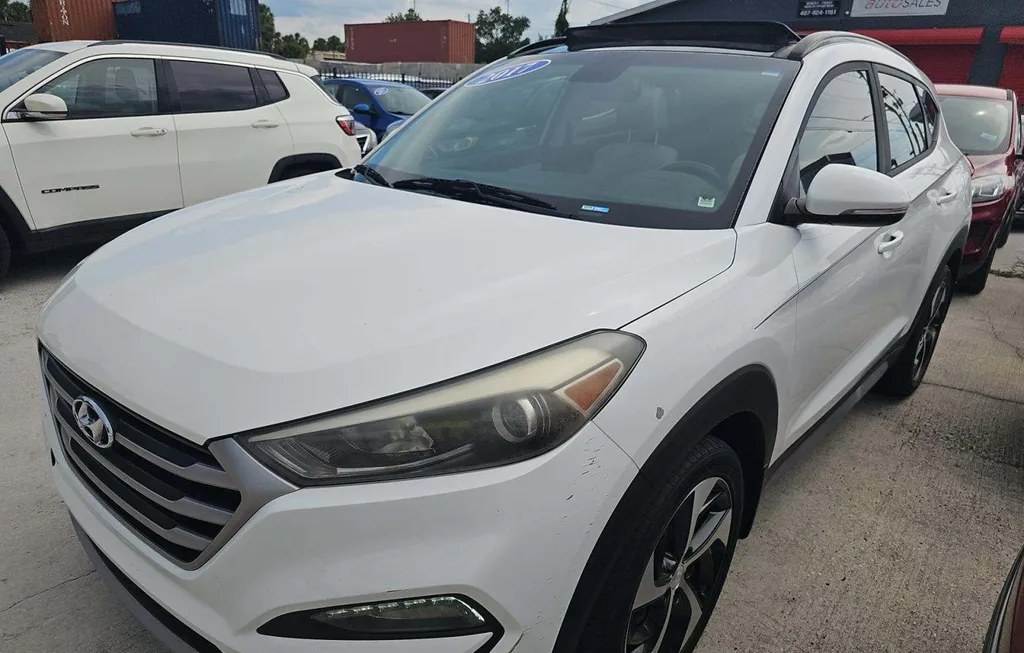 2017 HYUNDAI TUCSON VALUE - 1