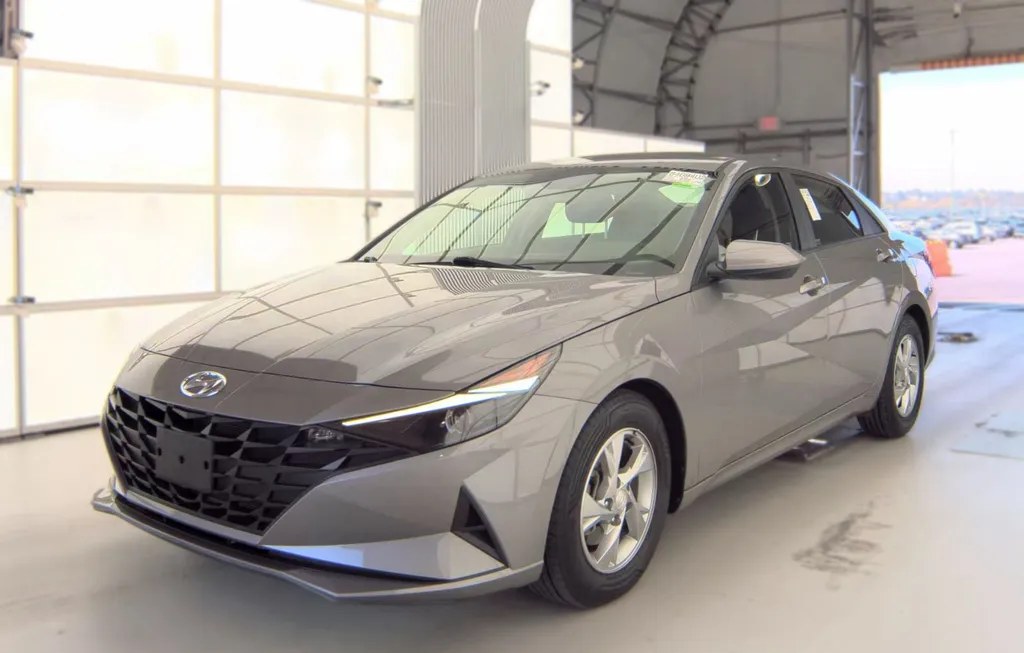 2021 HYUNDAI ELANTRA SE - 1