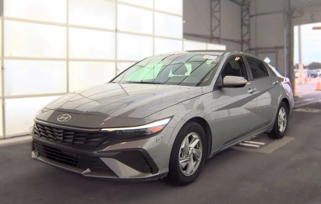 2025 HYUNDAI ELANTRA SE - 1