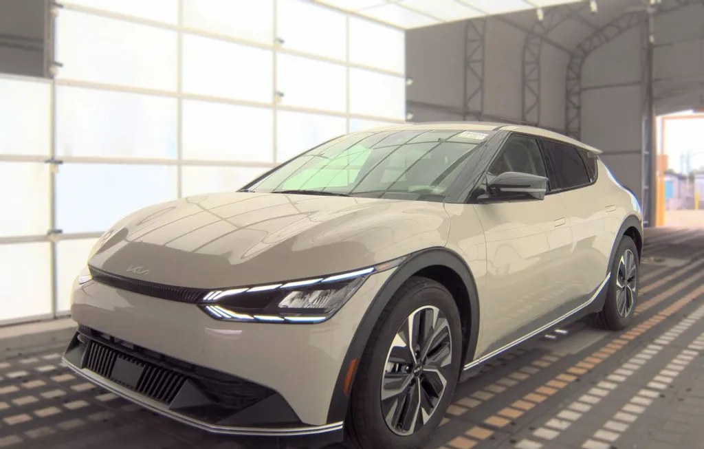 2024 KIA EV6 LIGHT LONG RANGE - 1