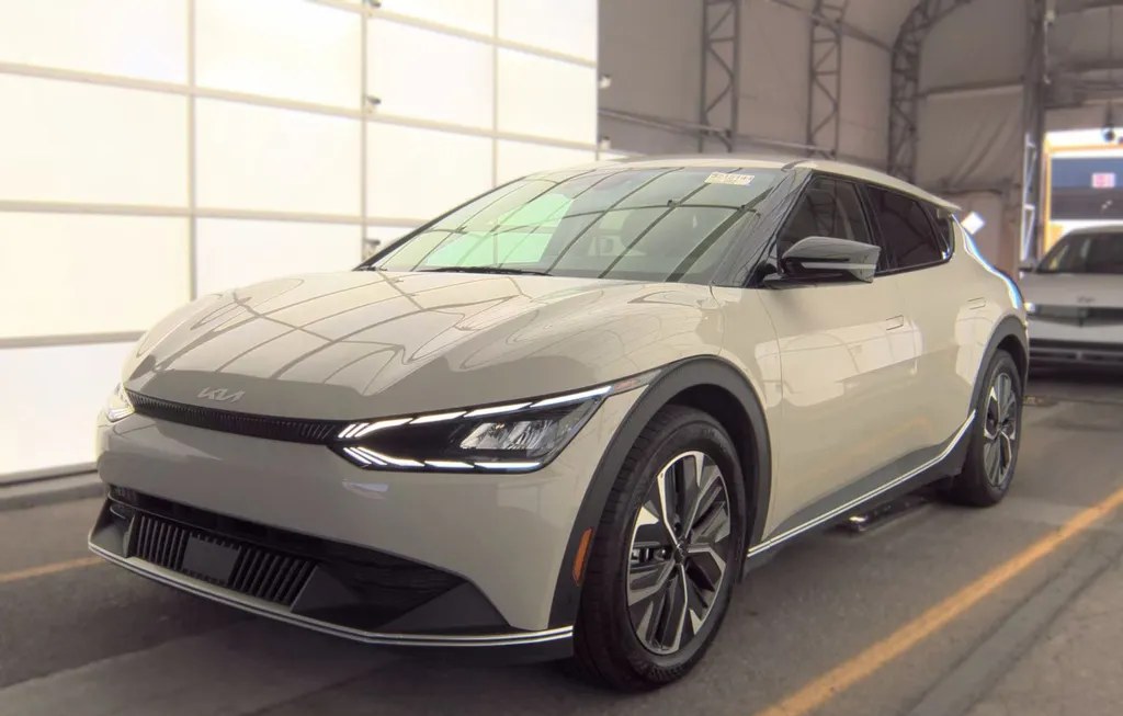 2024 KIA EV6 LIGHT LONG RANGE - 1