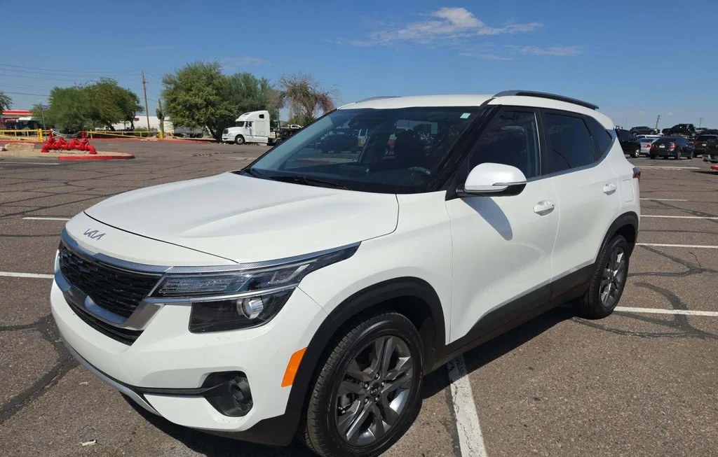 2022 KIA SELTOS S - 1