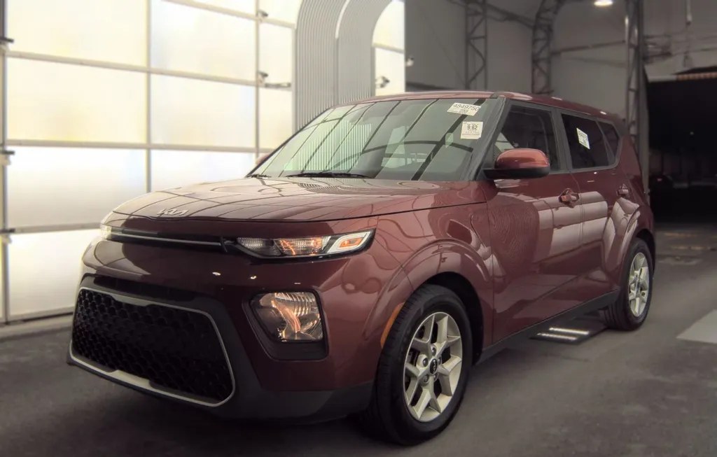 2022 KIA SOUL LX - 1