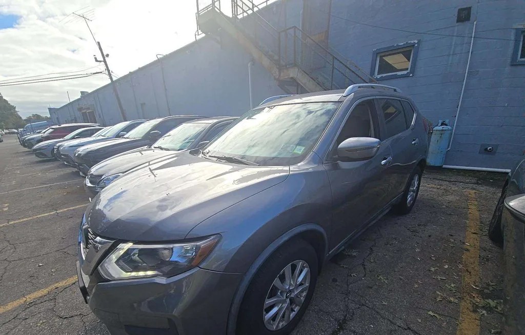 2018 NISSAN ROGUE SV - 1