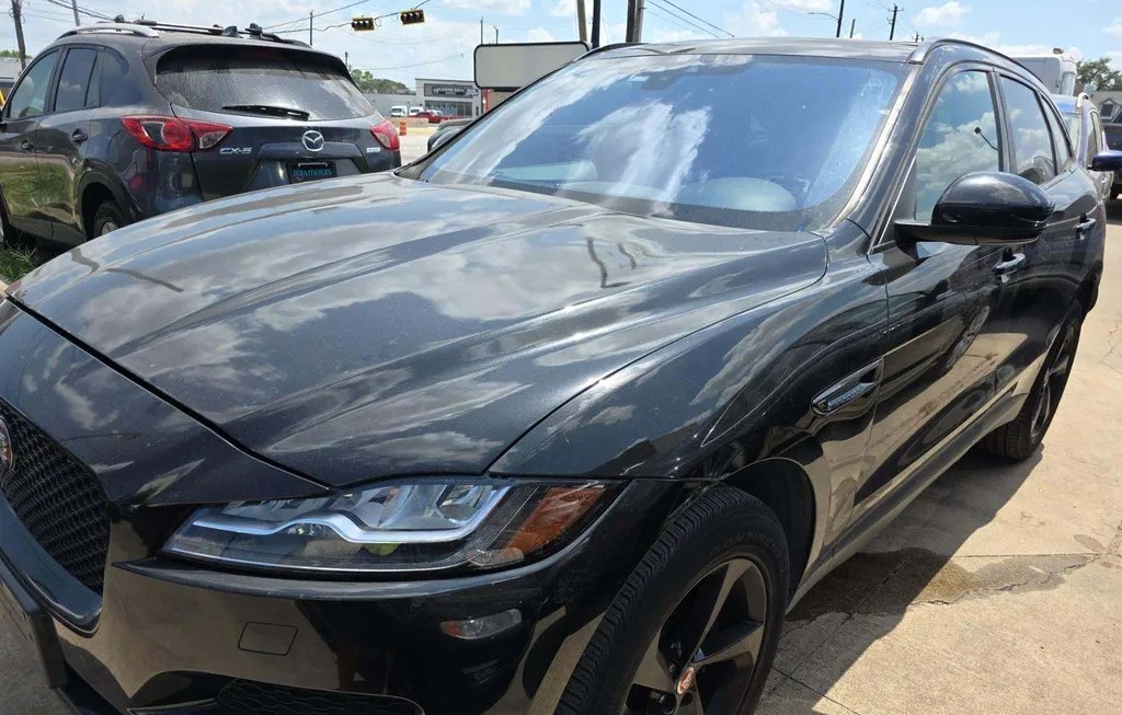 2017 JAGUAR F-PACE PRESTIGE - 1