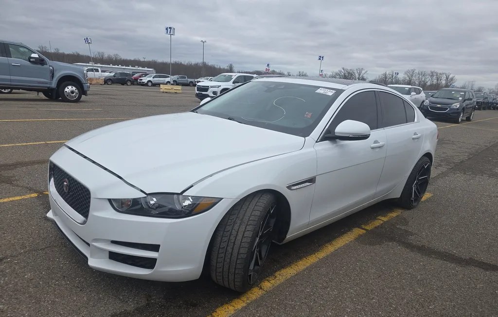 2019 JAGUAR XE - 1