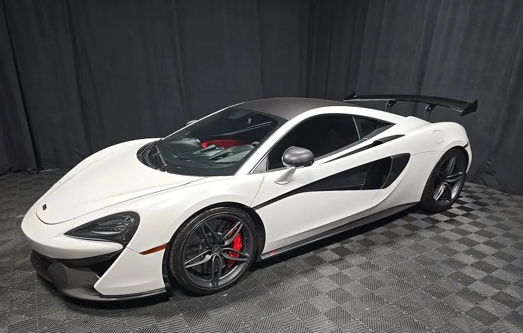 2017 MCLAREN 570S - 1