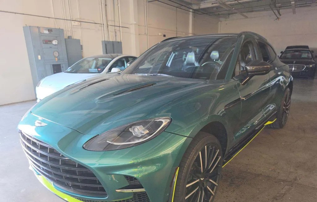 2023 ASTON MARTIN DBX707 - 1