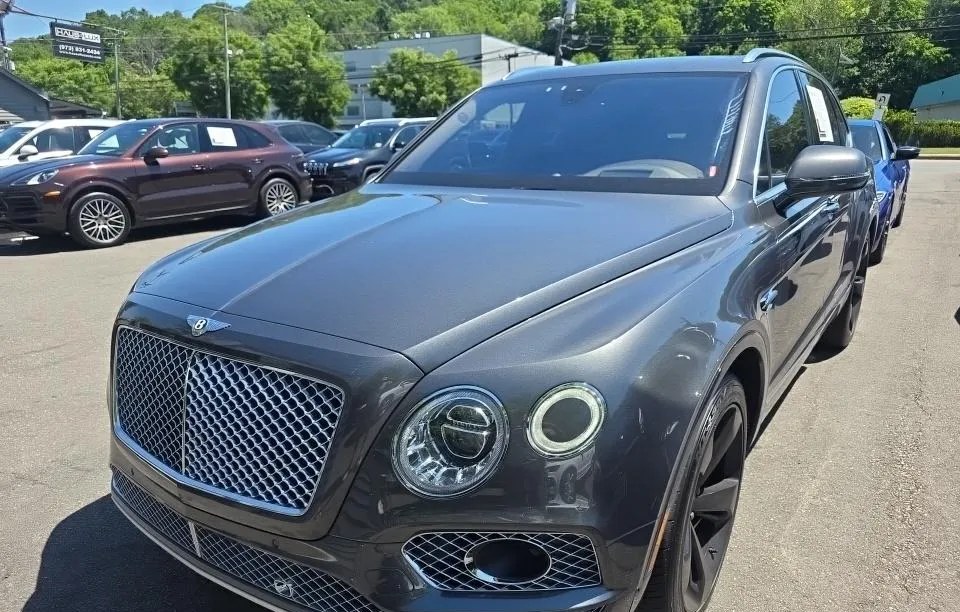 2017 BENTLEY BENTAYGA W12 - 1