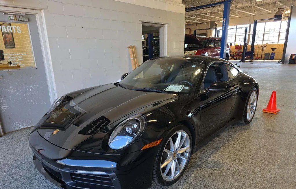 2024 PORSCHE 911 CARRERA 4 - 1