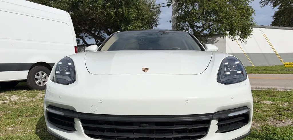 2017 PORSCHE PANAMERA 4S - 1