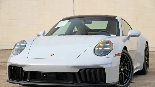 2025 PORSCHE 911 CARRERA GTS - 1