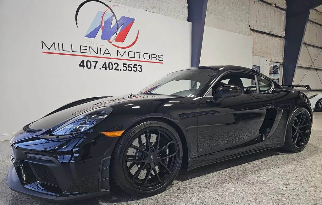 2020 PORSCHE 718 CAYMAN GT4 - 1