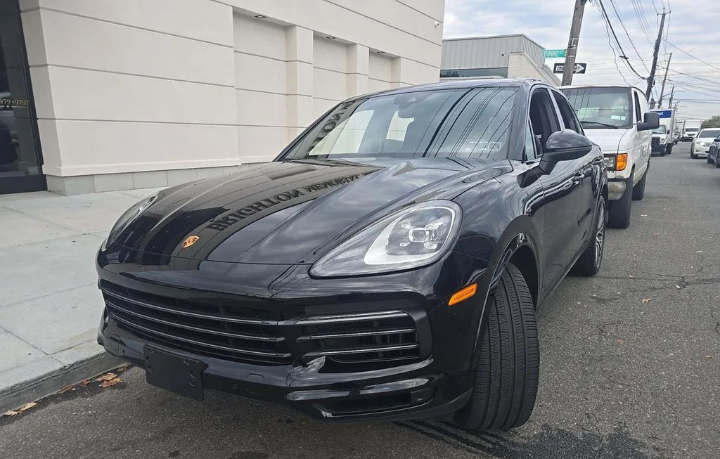 2022 PORSCHE CAYENNE PLATINUM EDITION - 1