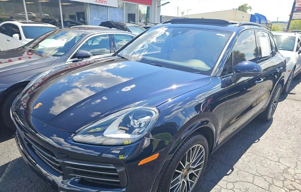 2023 PORSCHE CAYENNE PLATINUM EDITION - 1