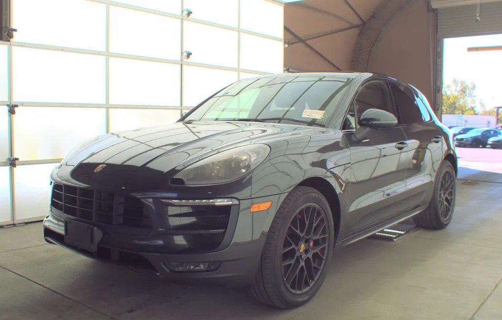 2017 PORSCHE MACAN GTS - 1