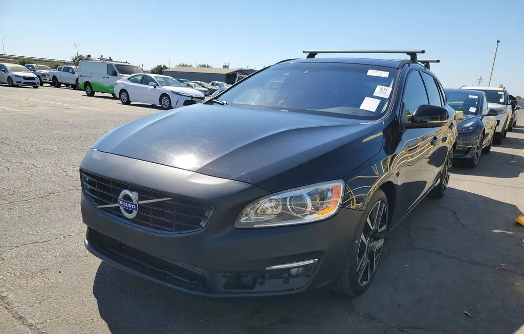 2018 VOLVO V60 T5 DYNAMIC - 1