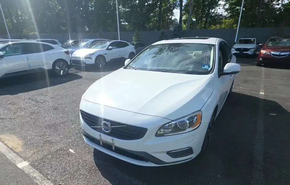 2017 VOLVO S60 T5 DYNAMIC - 1