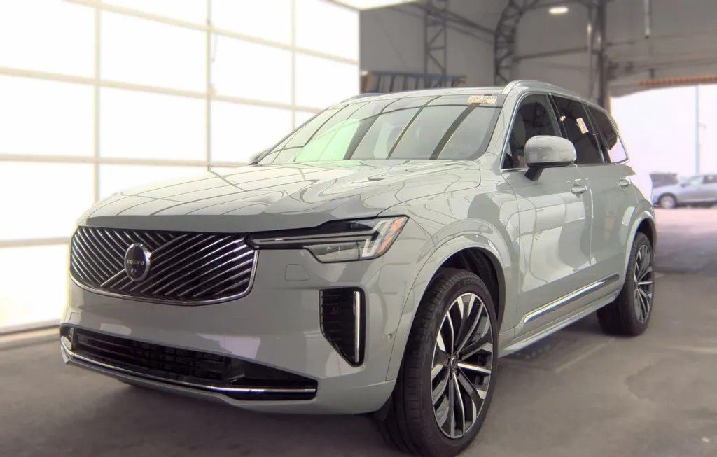 2026 VOLVO XC90 B6 PLUS 7-PASSENGER - 1